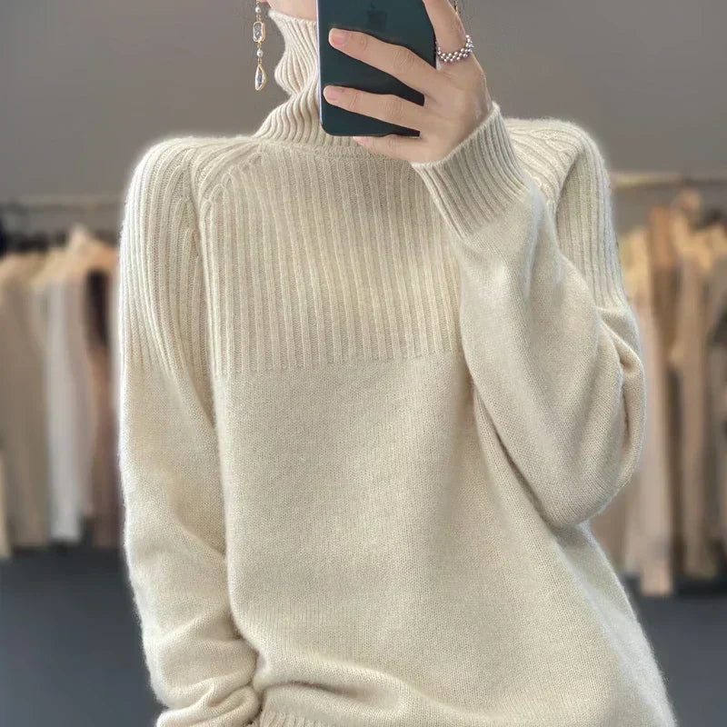 Turtleneck Pullover – Wool Blend & Relaxed Fit