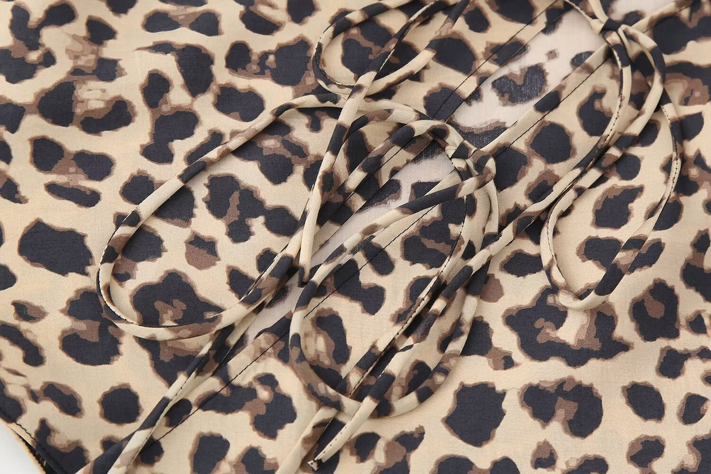 Long-Sleeve Shirt with Leopard Print