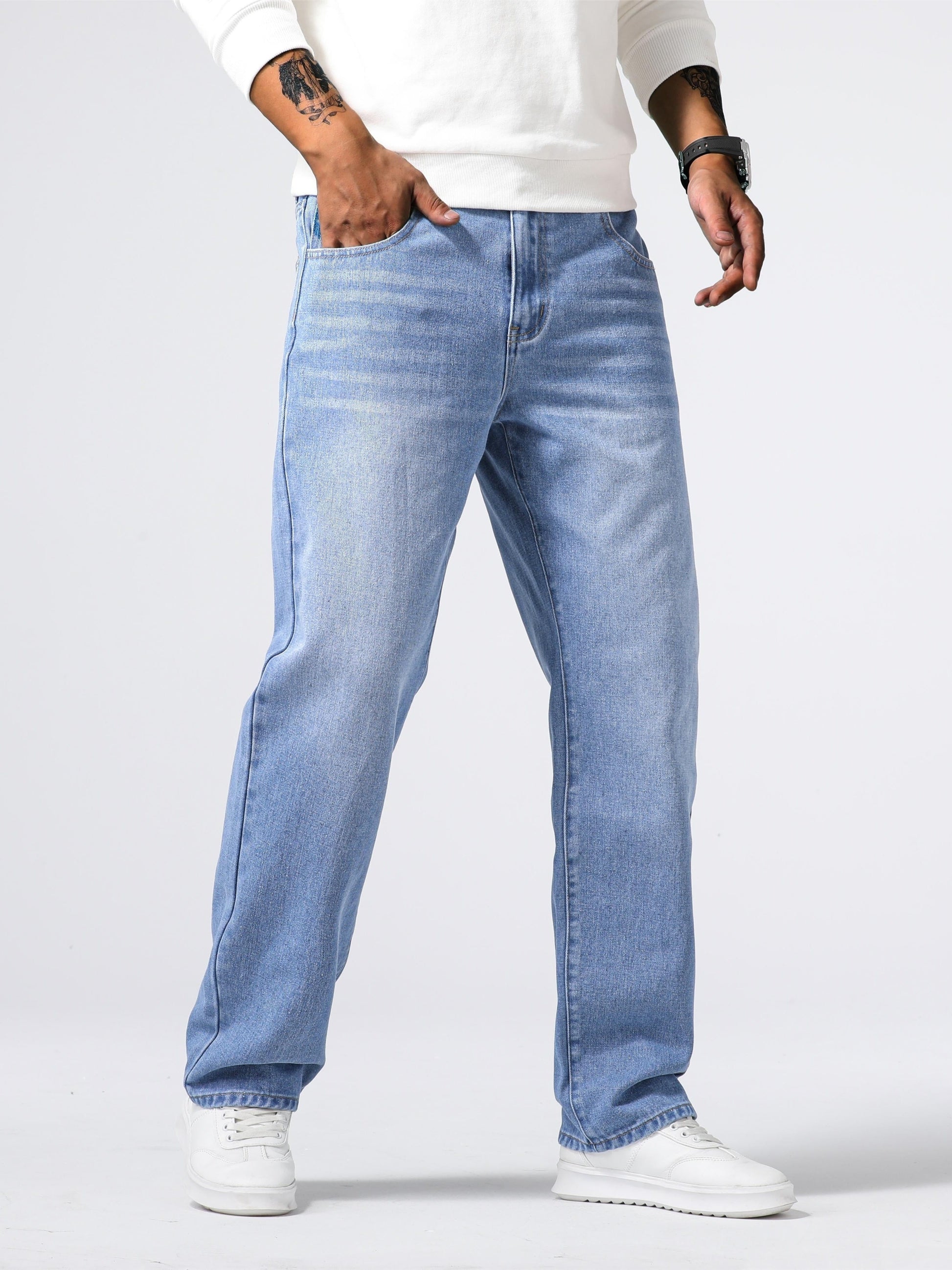 Classic Loose-Fit Jeans – Relaxed Shape & Easy Movement