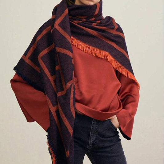 Scarf – Geometric Pattern & Fringed Edges